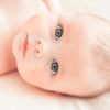 Op welke leeftijd is de oogkleur van een baby definitief?